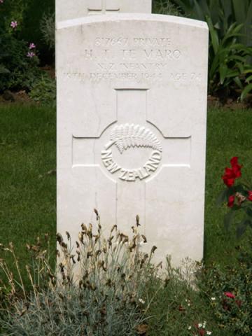 Hamilton Tanetangia Te Maro's grave