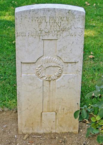 Pompey Tuiri's grave