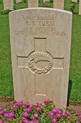 Rauaroa Turei's grave at the Salerno War Cemetery, Italy