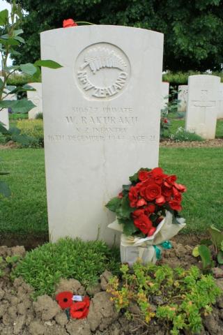 Werewere Rakuraku's grave