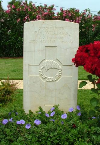 Patu Andy Williams' grave
